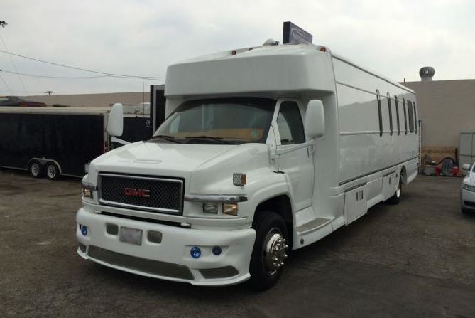 Party Bus Antioch, IL 